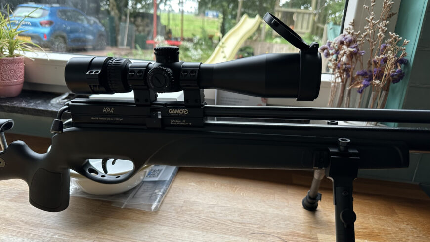 Gamo HPA tactical .22 met Vector Veyron